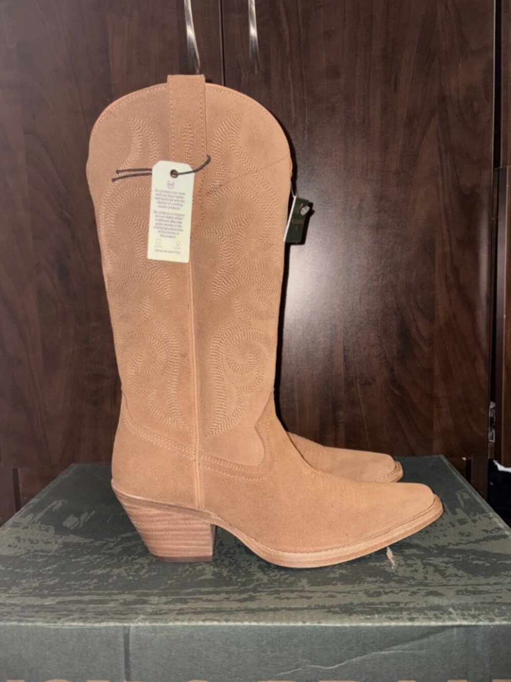 Buck & Brana Women Boots | Tessa Gamuza Camel | Retail price: $240